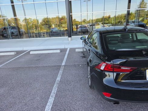 Used 2014 Lexus IS 250 w/ Premium Package RWD image 7