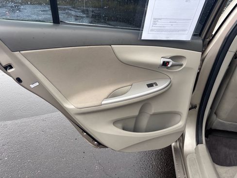 Used 2010 Toyota Corolla LE image 25