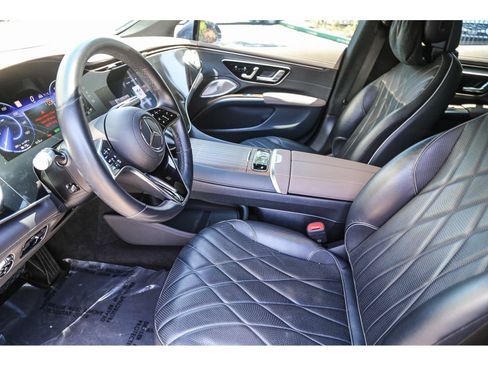 Used 2022 Mercedes-Benz EQS 580 4MATIC Sedan image 17