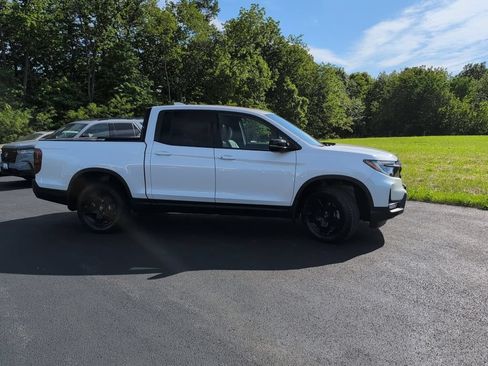 Used 2025 Honda Ridgeline Black Edition image 6