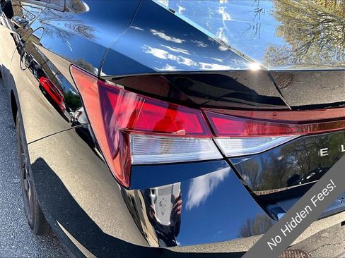 Used 2023 Hyundai Elantra SEL FWD image 25