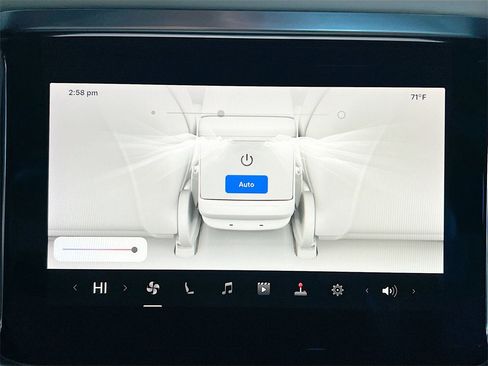 Used 2022 Tesla Model S image 25