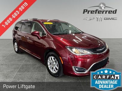 Used 2020 Chrysler Pacifica Touring-L w/ Premium Audio Group