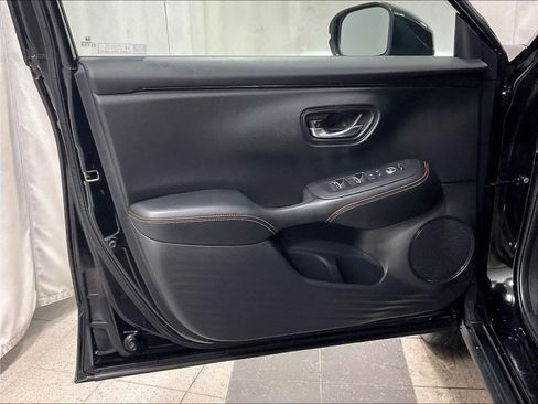 Used 2023 Honda HR-V Sport image 9