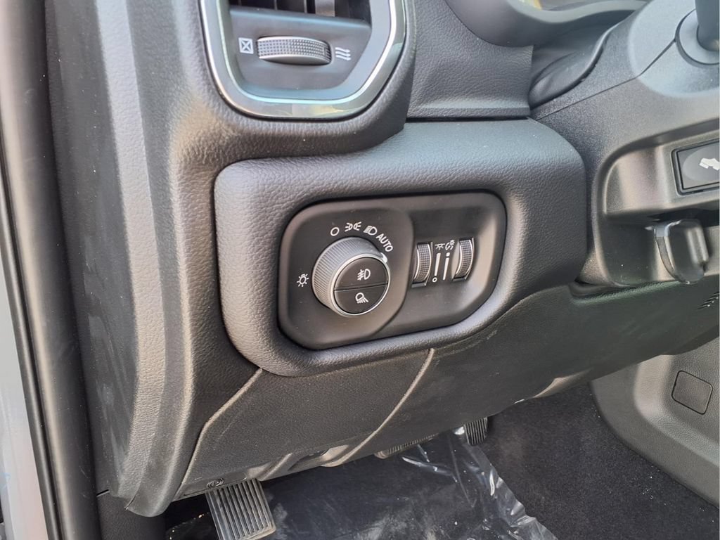 New 2027 RAM 3500 Laramie w/ Night Edition AWD/4WD image 11