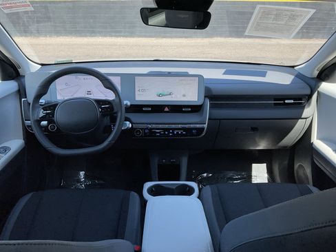 Used 2024 Hyundai Ioniq 5 SE RWD image 14