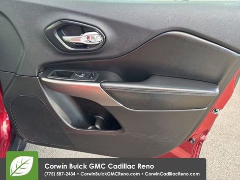 Used 2019 Jeep Cherokee Latitude Plus w/ Comfort/Convenience Group image 35