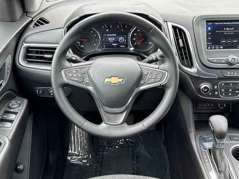 Used 2024 Chevrolet Equinox LT AWD/4WD image 16