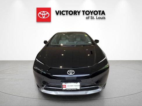 Used 2024 Toyota Prius XLE FWD image 8