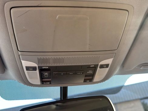 Used 2015 Acura TLX FWD image 43