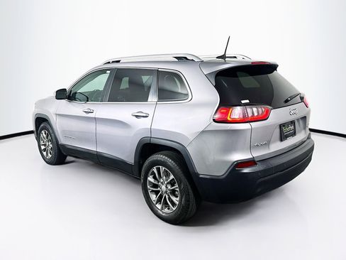 Used 2019 Jeep Cherokee Latitude Plus w/ Cold Weather Group image 5
