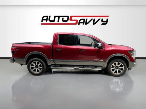 Used 2021 Nissan Titan Platinum Reserve w/ Moonroof Package image 8