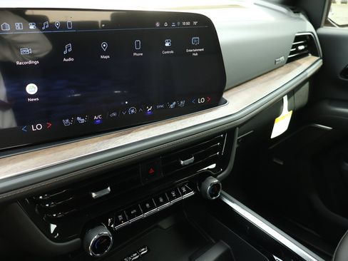 New 2026 Chevrolet Tahoe High Country AWD/4WD image 20