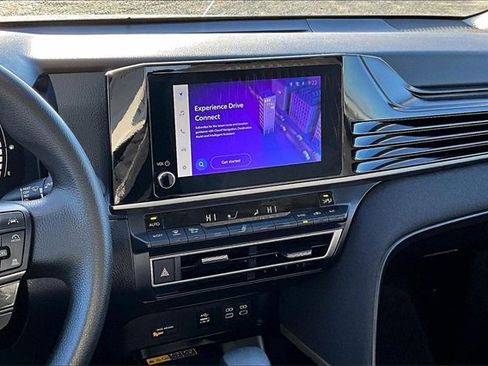 Used 2025 Toyota Camry LE image 16