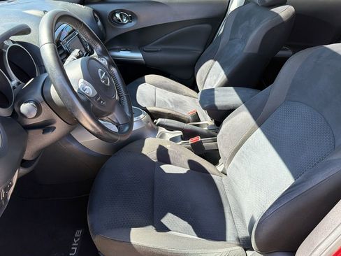 Used 2015 Nissan Juke SV w/ Technology Package image 19