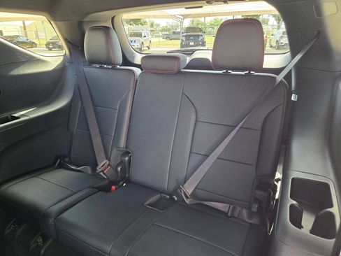 Certified 2026 Chevrolet Traverse RS w/ LPO, Floor Liner Package AWD/4WD image 21