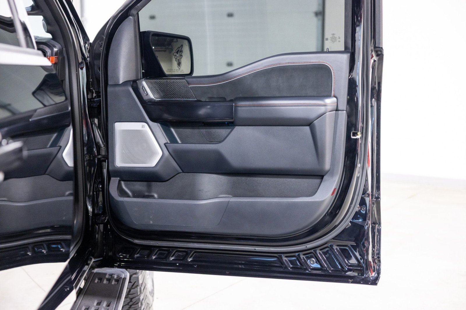 Used 2025 Ford F150 Raptor w/ Equipment Group 803A Raptor R AWD/4WD image 27