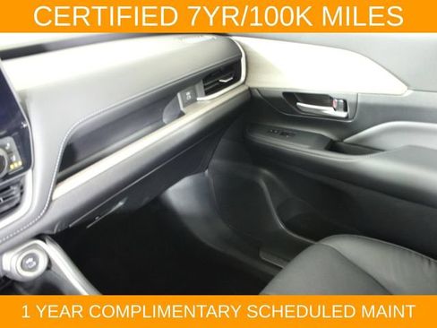 Used 2025 Toyota Grand Highlander AWD Hybrid image 13