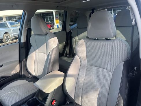 Used 2023 Subaru Forester Premium image 22
