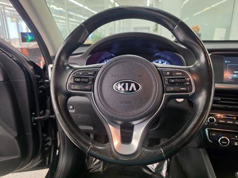Used 2017 Kia Optima EX FWD image 10