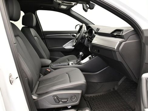 Used 2025 Audi Q3 2.0T Premium w/ Convenience Package image 49