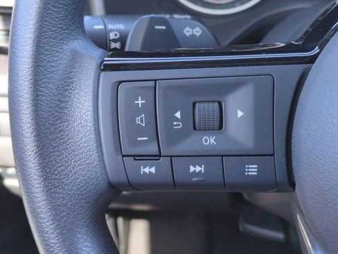 Certified 2023 Nissan Rogue SV FWD image 24