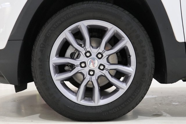 Used 2023 GMC Terrain SLT w/ Tech Package AWD/4WD image 9