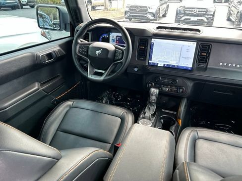 Used 2024 Ford Bronco Badlands w/ Sasquatch Package AWD/4WD image 9