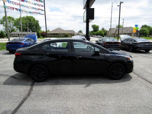 Used 2021 Nissan Versa S image 8