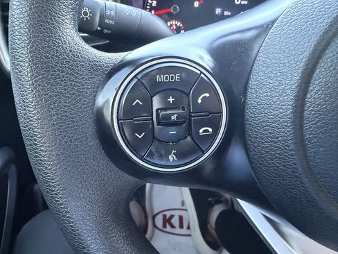 Used 2022 Kia Soul LX FWD image 14