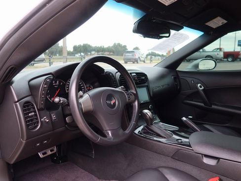 Used 2008 Chevrolet Corvette Convertible w/ Preferred Equipment Group image 9