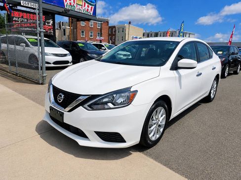 Used 2019 Nissan Sentra SV FWD image 1