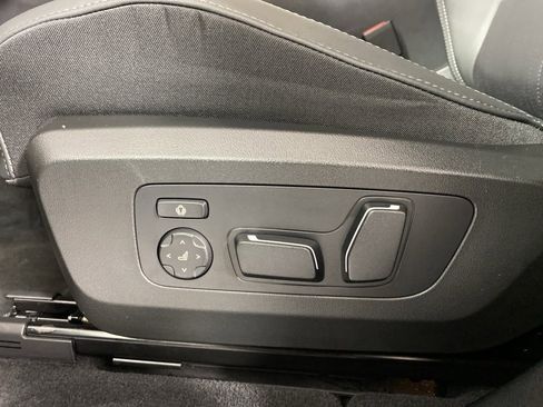 Used 2025 BMW X3 xDrive30i w/ Premium Package image 9