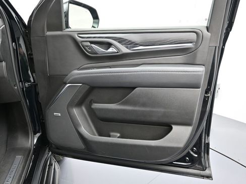 Used 2024 GMC Yukon XL Denali image 40