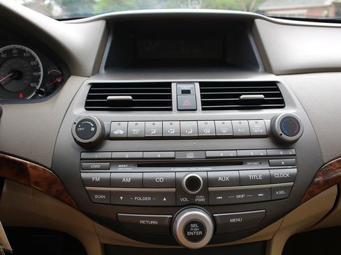 Used 2009 Honda Accord EX image 25