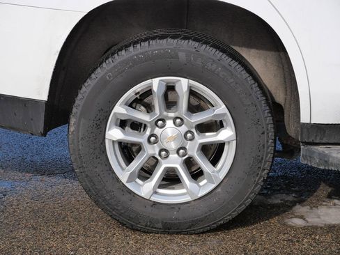 Used 2025 Chevrolet Tahoe LT image 12