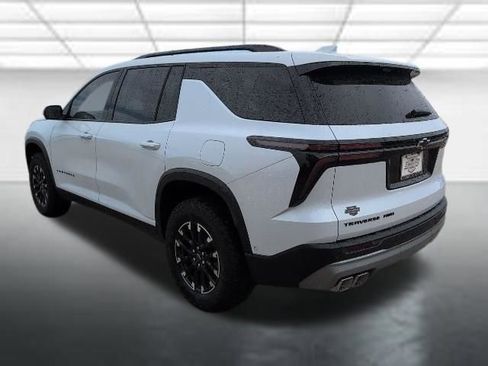 New 2026 Chevrolet Traverse Z71 w/ Enhanced Driving Package image 2