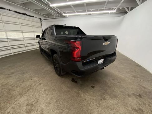Used 2024 Chevrolet Silverado EV W/T image 4