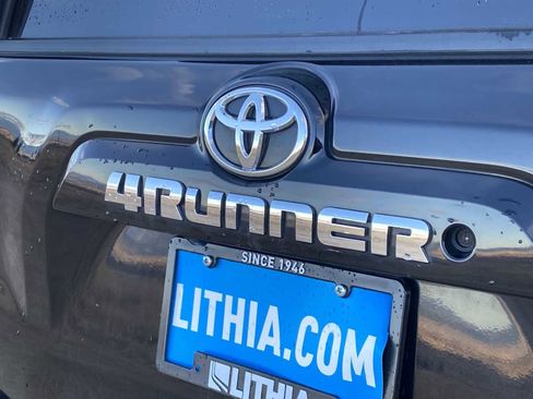 Used 2019 Toyota 4Runner SR5 image 15