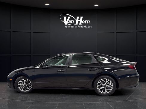 Used 2023 Hyundai Sonata SEL w/ Convenience Package FWD image 4