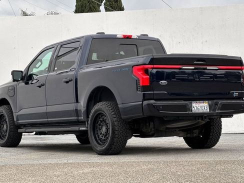 Used 2023 Ford F150 Lightning Lariat image 5