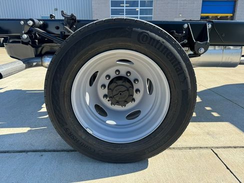 Used 2024 Ford F450 XL image 24