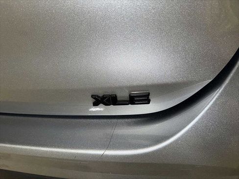 Certified 2021 Toyota Highlander XLE image 30