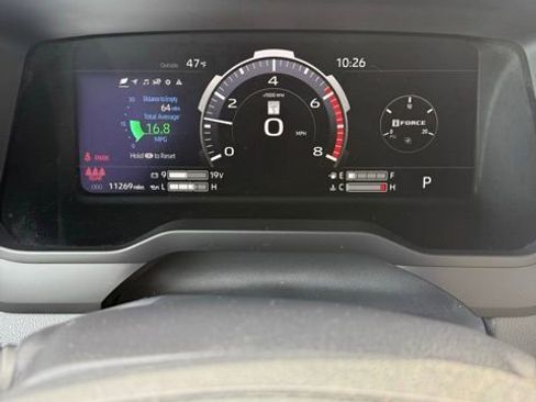 Used 2025 Toyota Tundra Limited AWD/4WD image 22