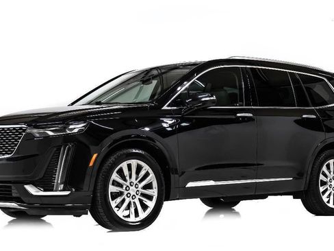 Used 2021 Cadillac XT6 Premium Luxury image 2