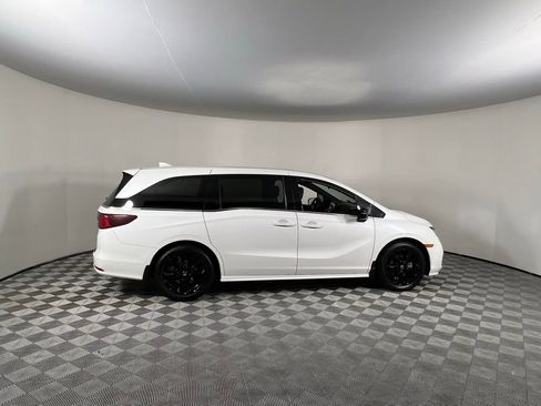 Used 2024 Honda Odyssey Sport image 5