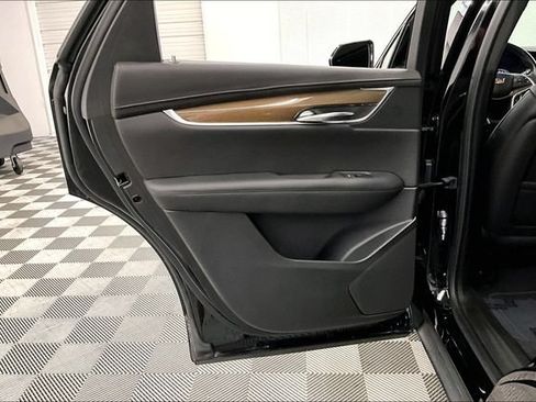 Used 2019 Cadillac XT5 Platinum AWD/4WD image 23