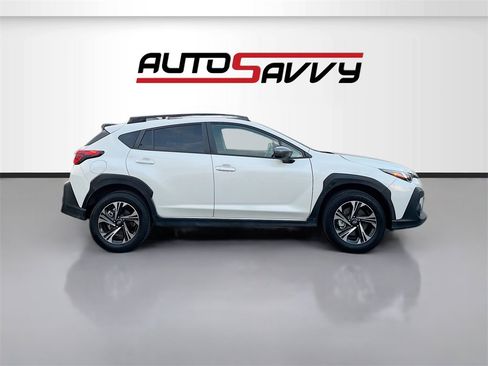 Used 2024 Subaru Crosstrek 2.0i Premium image 8