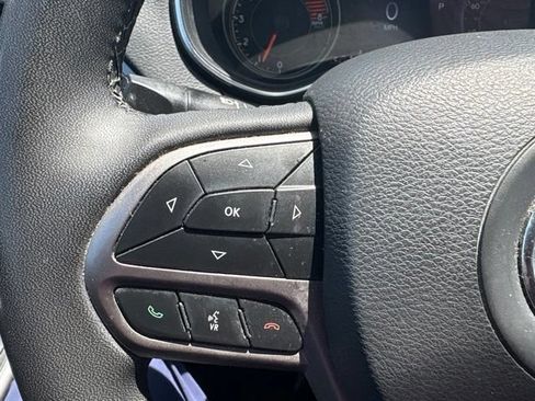 Used 2022 Jeep Cherokee Latitude Lux FWD image 22
