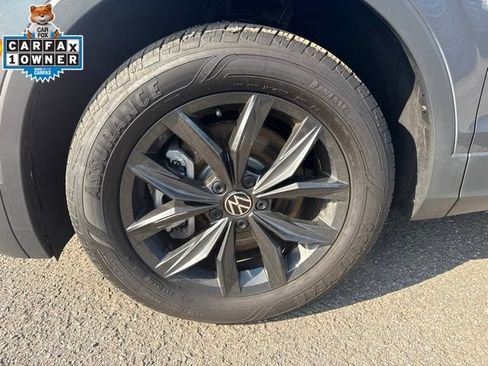 Used 2024 Volkswagen Tiguan SE AWD/4WD image 11